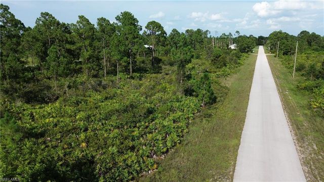 1115 Chiefland ST E, Lehigh Acres, FL 33974