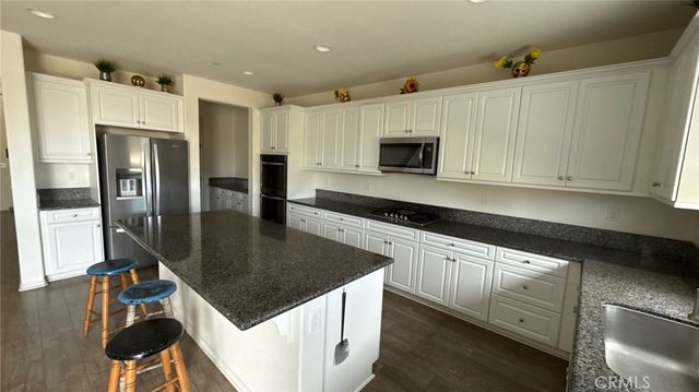 35291 Via Santa Catalina, Winchester, CA 92596