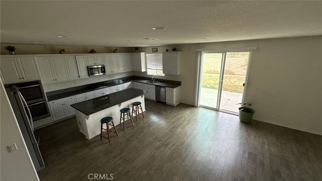 35291 Via Santa Catalina, Winchester, CA 92596