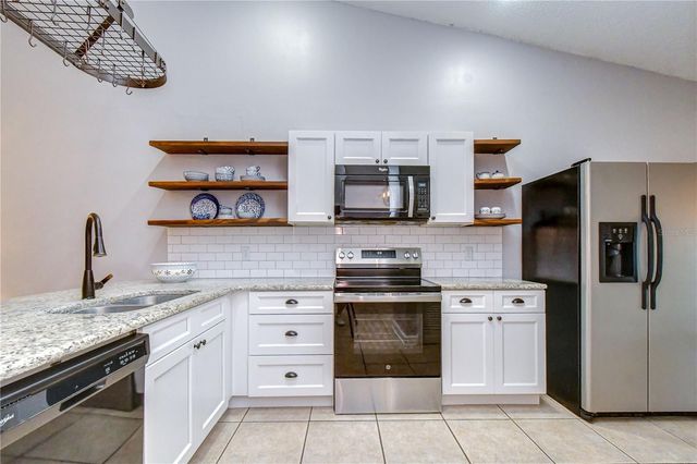2512 WRENCREST CIRCLE, Valrico, FL 33596