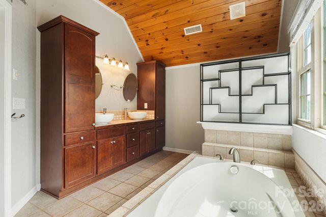 2011 Edgerton Road, Mill Spring, NC 28756