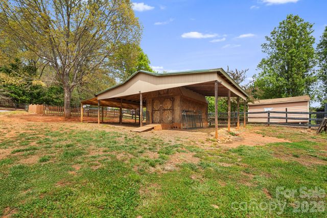 2011 Edgerton Road, Mill Spring, NC 28756