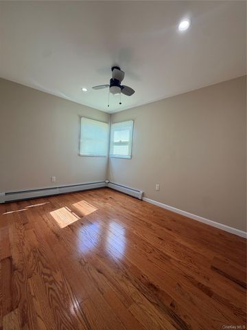 21 W Centennial Ave, Roosevelt, NY 11575