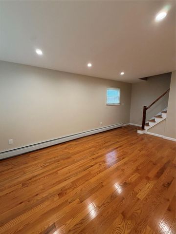 21 W Centennial Ave, Roosevelt, NY 11575