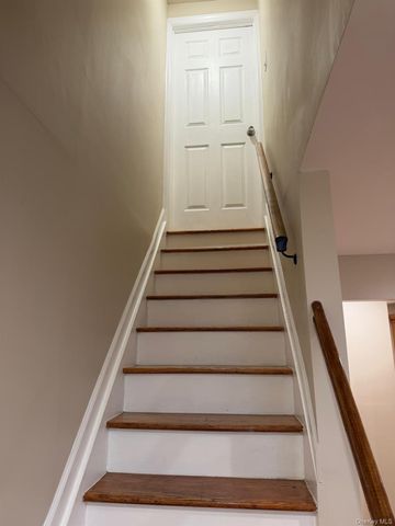 21 W Centennial Ave, Roosevelt, NY 11575