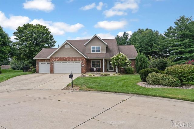 160 Oaklawn Drive, Glen Carbon, IL 62034
