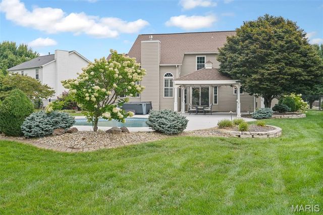 160 Oaklawn Drive, Glen Carbon, IL 62034