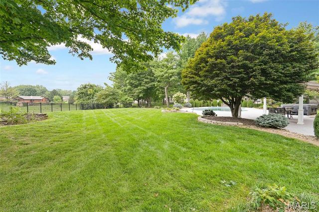 160 Oaklawn Drive, Glen Carbon, IL 62034