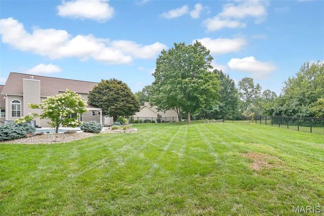 160 Oaklawn Drive, Glen Carbon, IL 62034