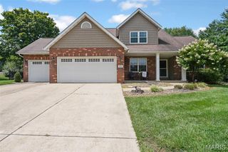 160 Oaklawn Drive, Glen Carbon, IL 62034