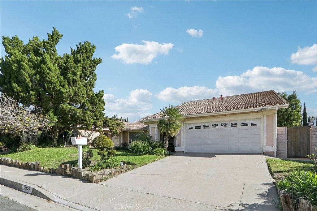 Image 1 of property listing at 13354 Mission Tierra Way, Granada Hills, CA 91344