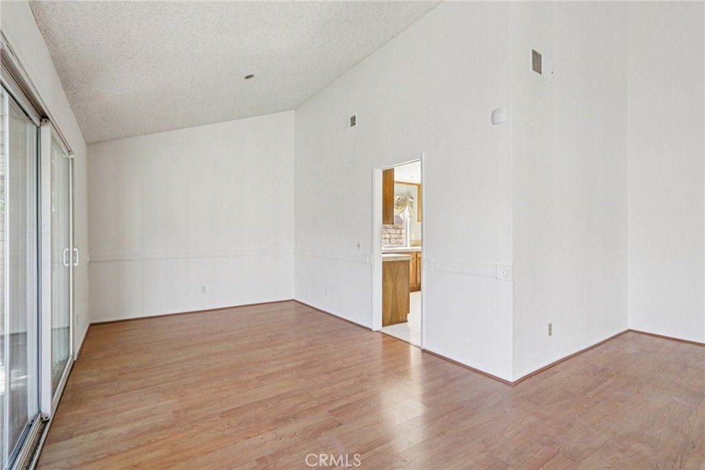 Image 11 of property listing at 13354 Mission Tierra Way, Granada Hills, CA 91344