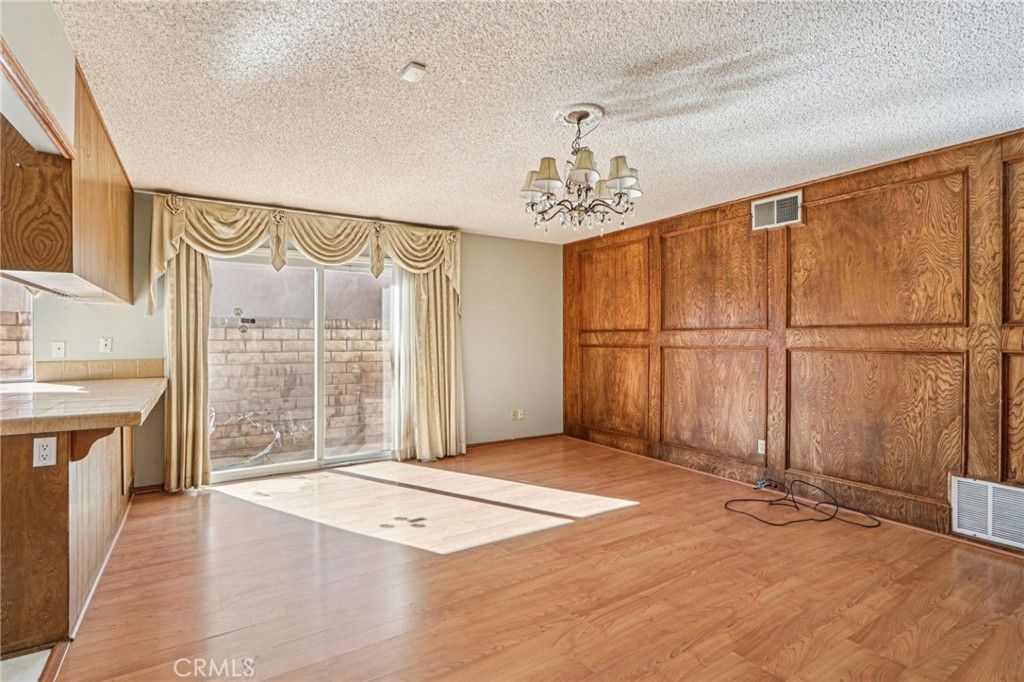 Image 13 of property listing at 13354 Mission Tierra Way, Granada Hills, CA 91344