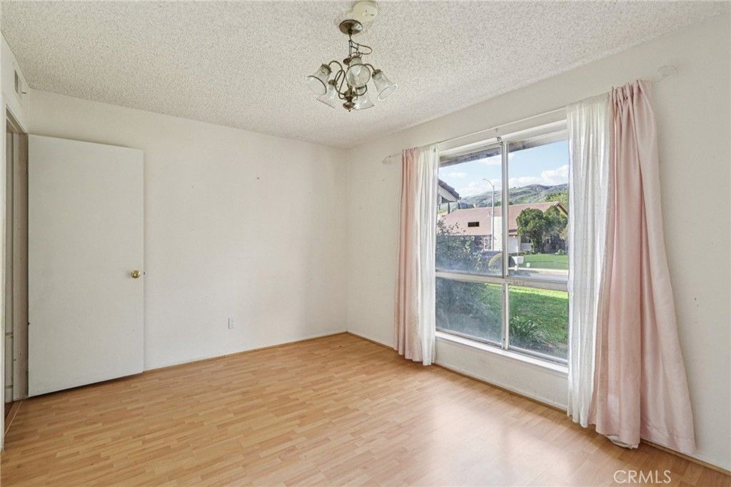 Image 28 of property listing at 13354 Mission Tierra Way, Granada Hills, CA 91344