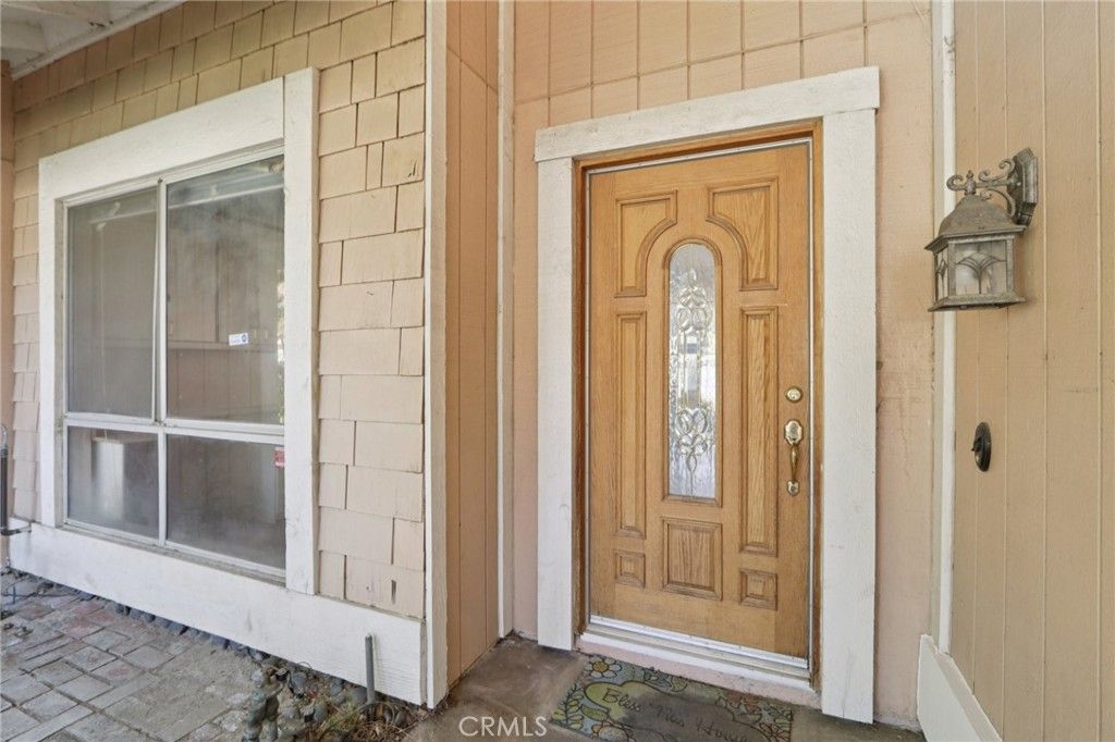 Image 3 of property listing at 13354 Mission Tierra Way, Granada Hills, CA 91344