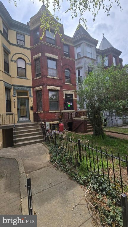 1126 PARK RD NW, Washington, DC 20010