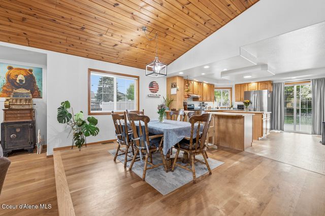 9353 N Finucane Dr, Hayden, ID 83835