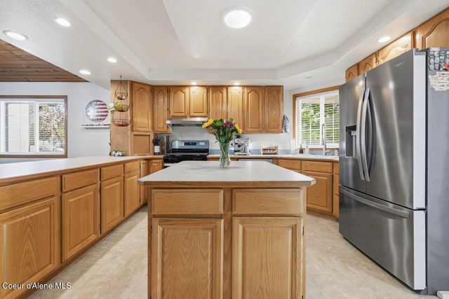 9353 N Finucane Dr, Hayden, ID 83835