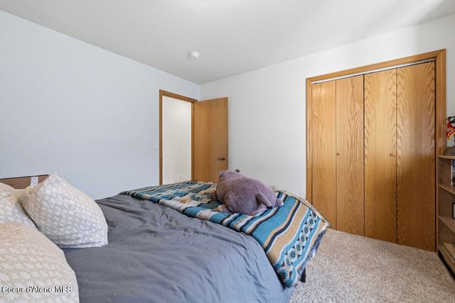 9353 N Finucane Dr, Hayden, ID 83835