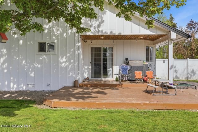9353 N Finucane Dr, Hayden, ID 83835