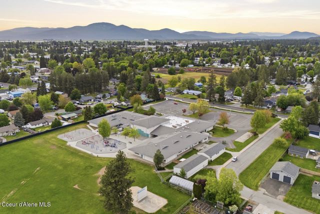 9353 N Finucane Dr, Hayden, ID 83835