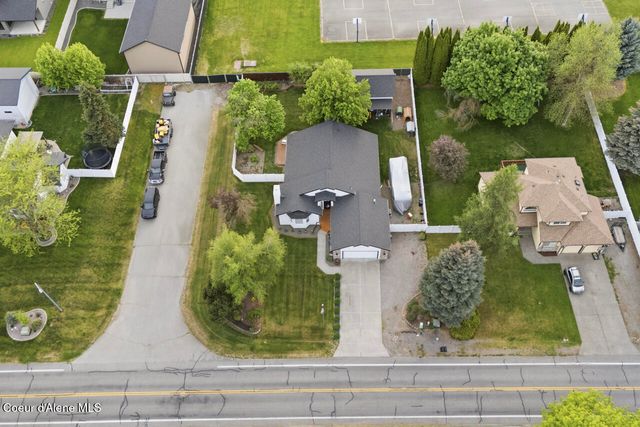 9353 N Finucane Dr, Hayden, ID 83835