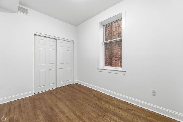 5250 W Grace Street 2, Chicago, IL 60641