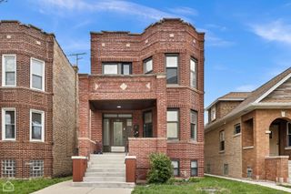 5250 W Grace Street 2, Chicago, IL 60641