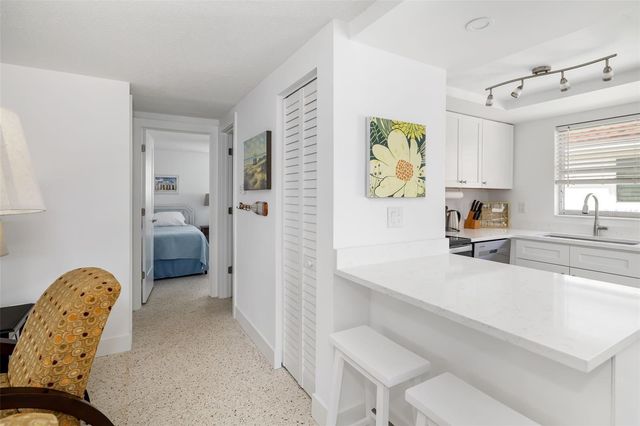 6154 MIDNIGHT PASS ROAD A-3, Sarasota, FL 34242