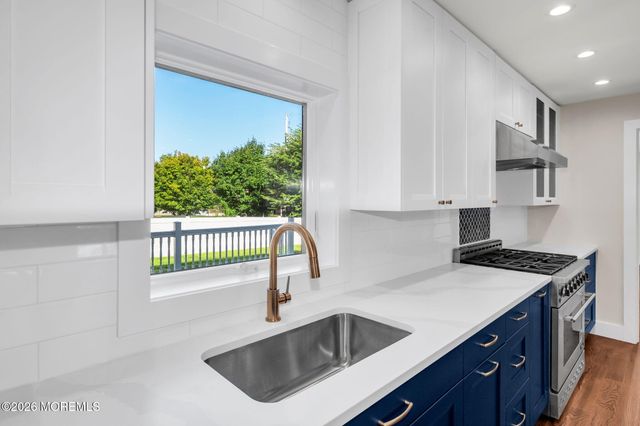31 Hosford Avenue, Leonardo, NJ 07737