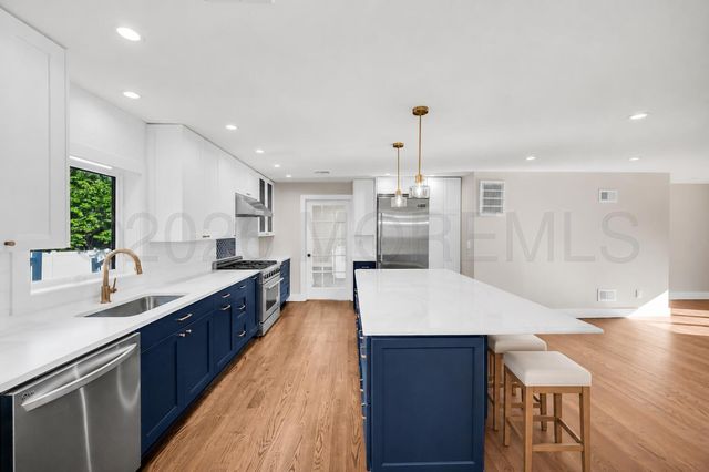 31 Hosford Avenue, Leonardo, NJ 07737