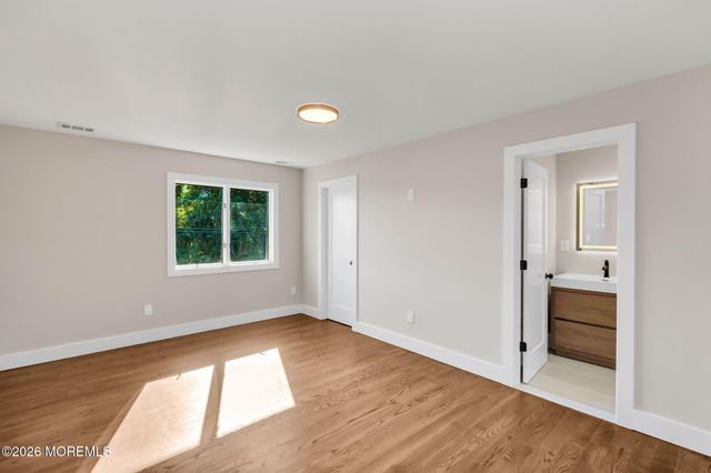 31 Hosford Avenue, Leonardo, NJ 07737