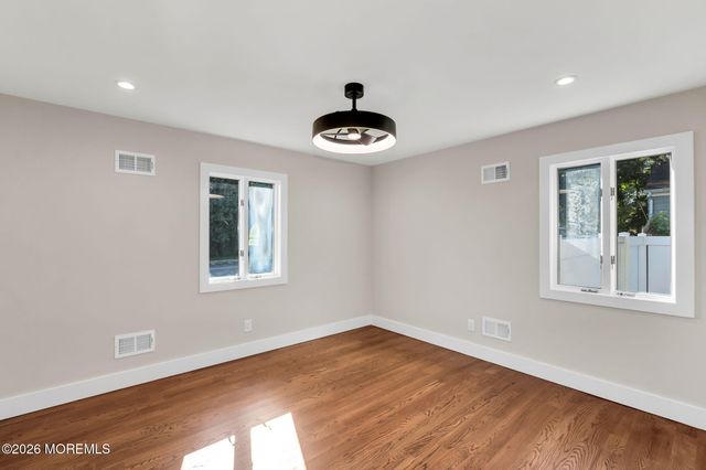 31 Hosford Avenue, Leonardo, NJ 07737