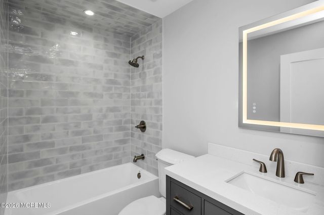 31 Hosford Avenue, Leonardo, NJ 07737