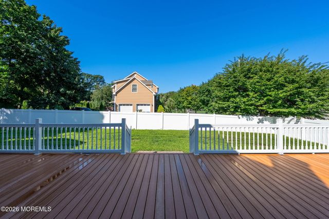 31 Hosford Avenue, Leonardo, NJ 07737
