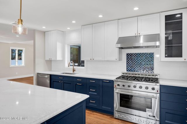 31 Hosford Avenue, Leonardo, NJ 07737