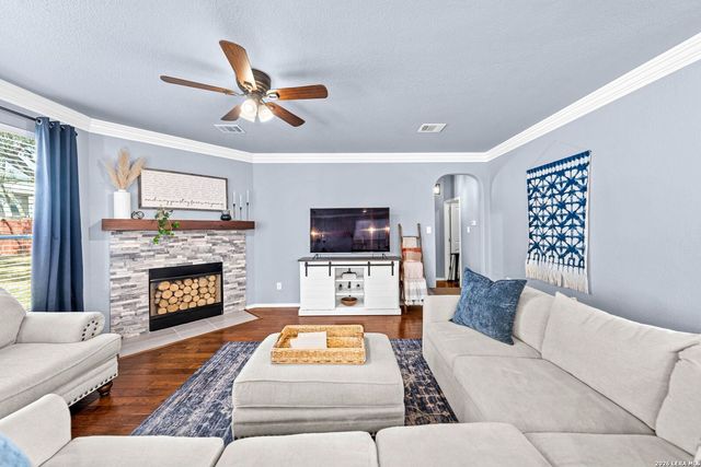 3707 Cotoneaster, San Antonio, TX 78261