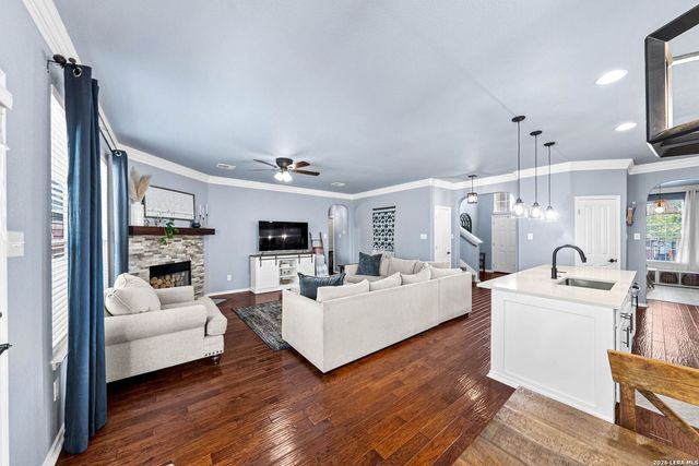 3707 Cotoneaster, San Antonio, TX 78261