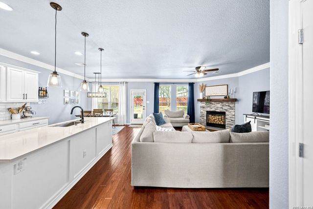 3707 Cotoneaster, San Antonio, TX 78261