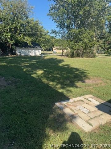 1000 W Francis Street, Madill, OK 73446