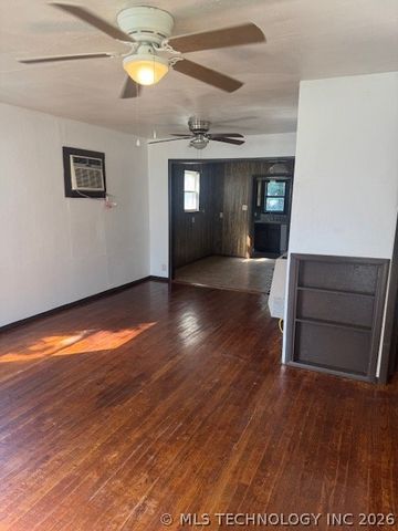 1000 W Francis Street, Madill, OK 73446