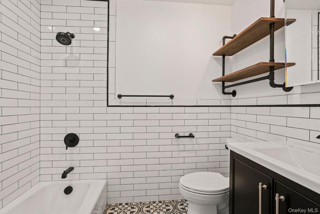 17 Edgar Court, Huntington, NY 11743