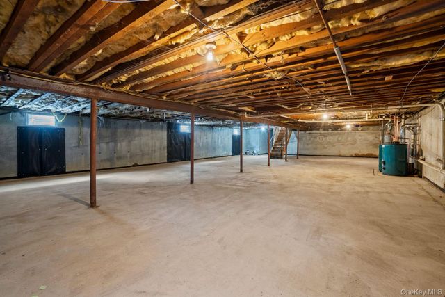 17 Edgar Court, Huntington, NY 11743