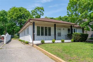 17 Edgar Court, Huntington, NY 11743