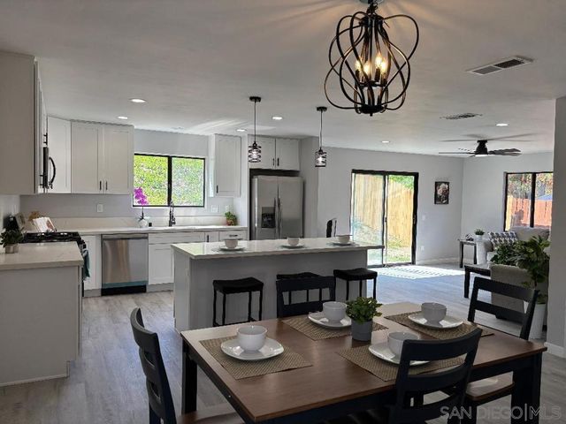 9211 Todos Santos Drive, Santee, CA 92071
