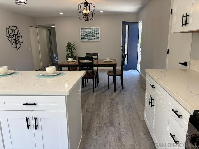 9211 Todos Santos Drive, Santee, CA 92071