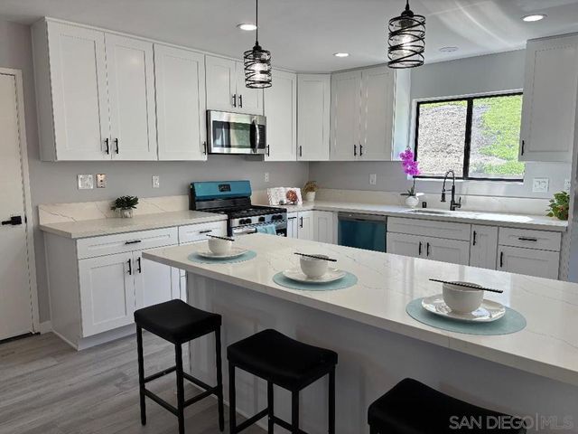 9211 Todos Santos Drive, Santee, CA 92071