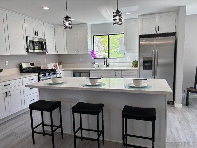 9211 Todos Santos Drive, Santee, CA 92071