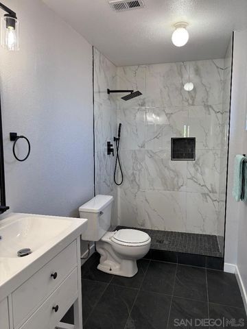 9211 Todos Santos Drive, Santee, CA 92071