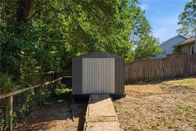 6439 Applewhite Road, Fayetteville, NC 28304